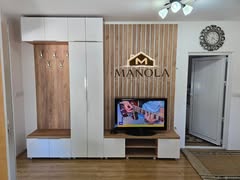 Predsoblje po meri sa plakarom, klupom i TV komodom