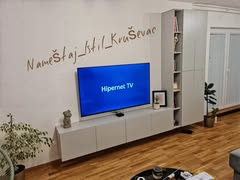 TV komoda i zidni element po meri u dnevnom boravku